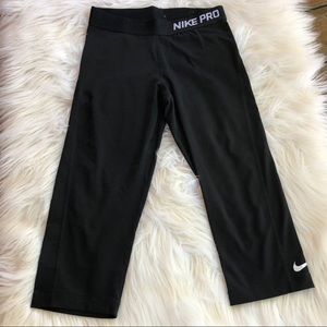 ~Nike~ Nike pro black crop leggings. Size small